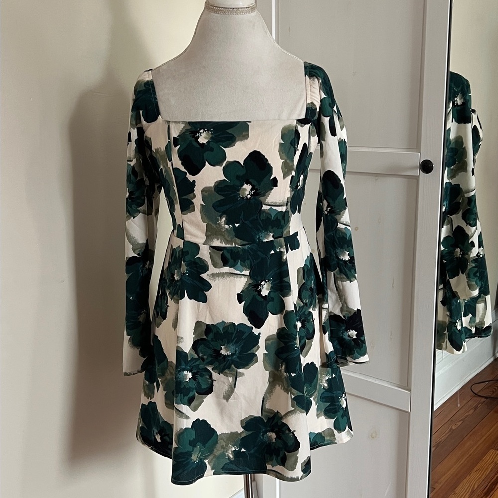 NWOT Romantic Abercrombie & Fitch Green Floral Square Neck Mini Dress MP Petite